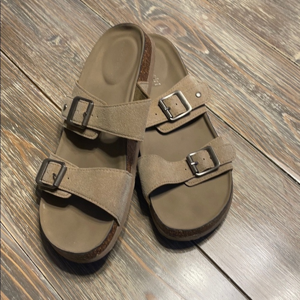 Great condition madden girl sandals